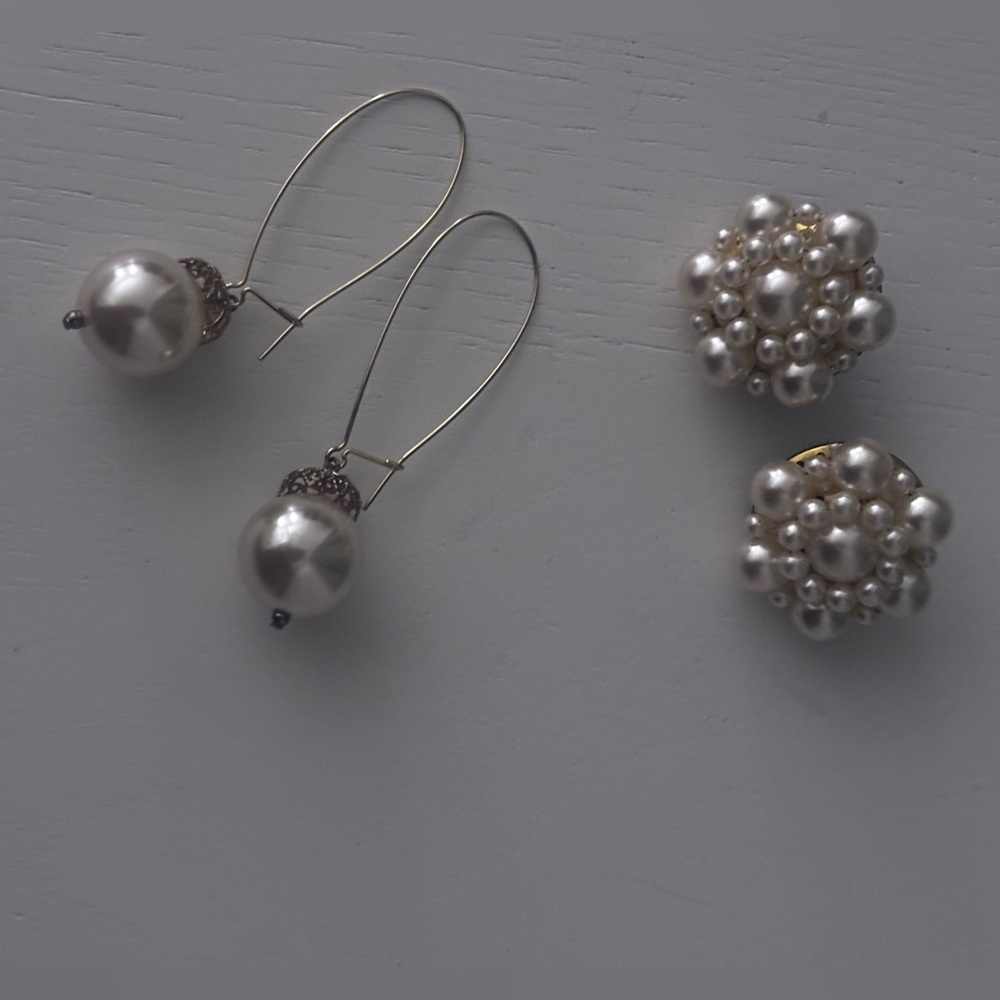 3/20$ Pearl Earrings Set